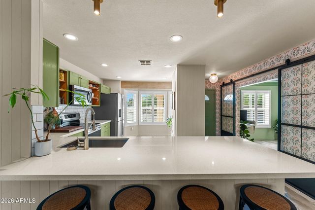 633 N ROOSEVELT Avenue, Chandler, AZ 85226