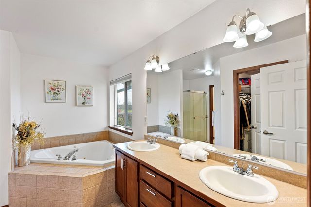 16822 134th Avenue Ct E, Puyallup, WA 98374