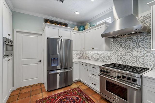 2941 W BAYSHORE COURT, Tampa, FL 33611