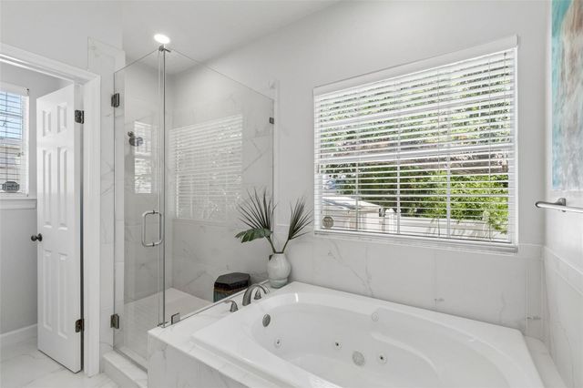 2941 W BAYSHORE COURT, Tampa, FL 33611