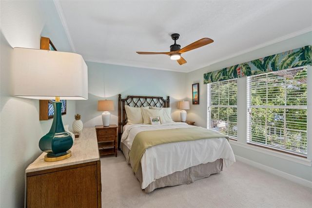2941 W BAYSHORE COURT, Tampa, FL 33611