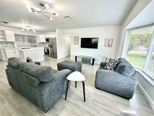 3511 Quentin Ave, Boynton Beach, FL 33436