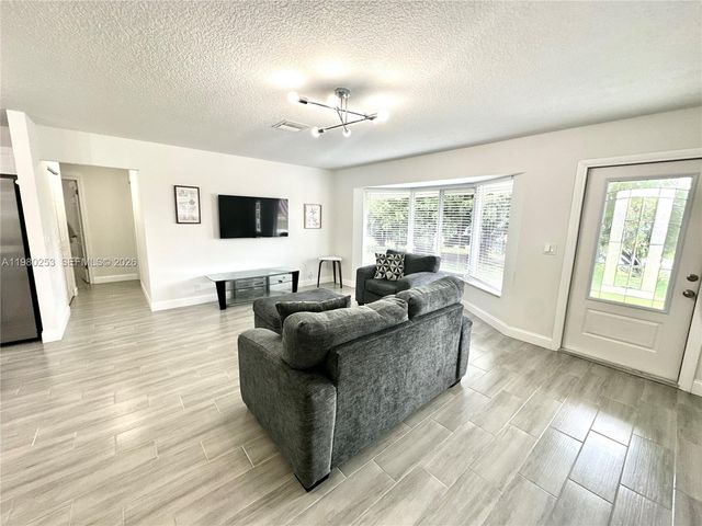 3511 Quentin Ave, Boynton Beach, FL 33436