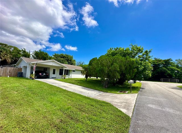 3511 Quentin Ave, Boynton Beach, FL 33436