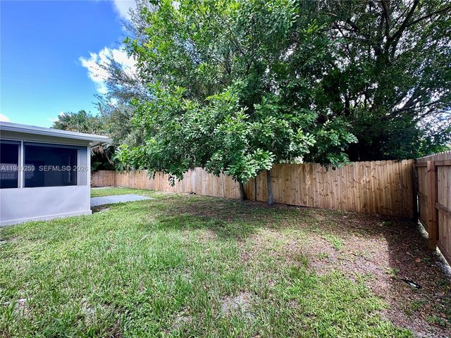 3511 Quentin Ave, Boynton Beach, FL 33436