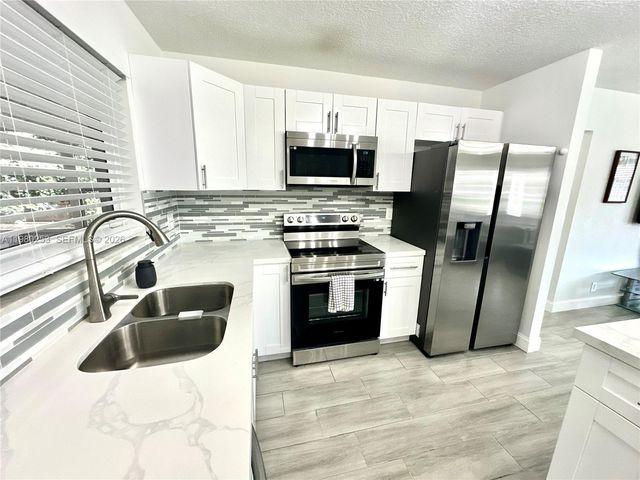 3511 Quentin Ave, Boynton Beach, FL 33436