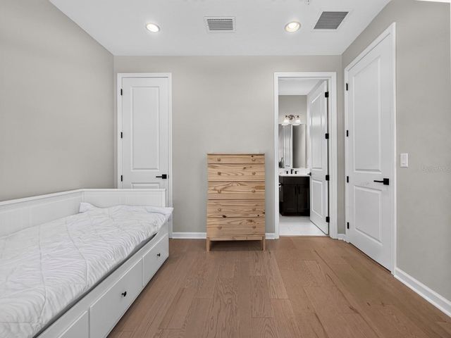 2154 WHITNEY MARSH ALLEY, Orlando, FL 32804