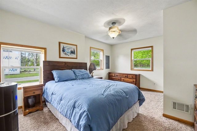 861 132nd Avenue, Wayland, MI 49348