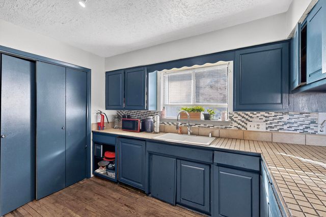 112 E Aragon Road, Belen, NM 87002