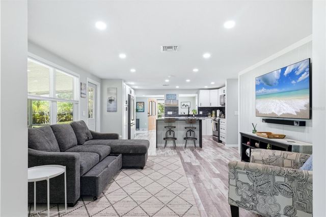 4300 EASTERN PARKWAY, Sarasota, FL 34233