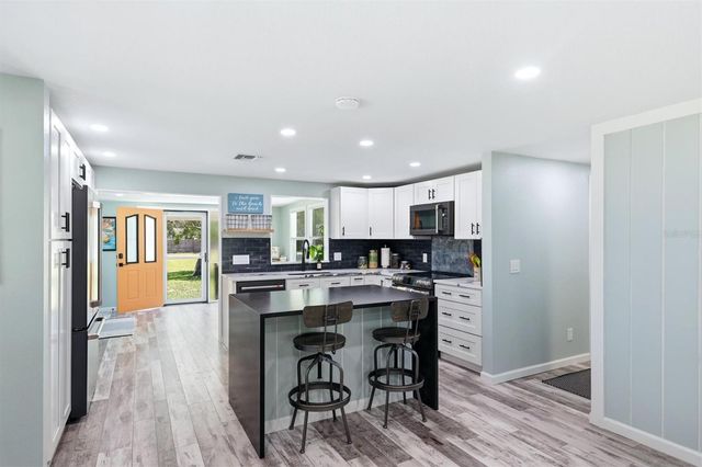 4300 EASTERN PARKWAY, Sarasota, FL 34233