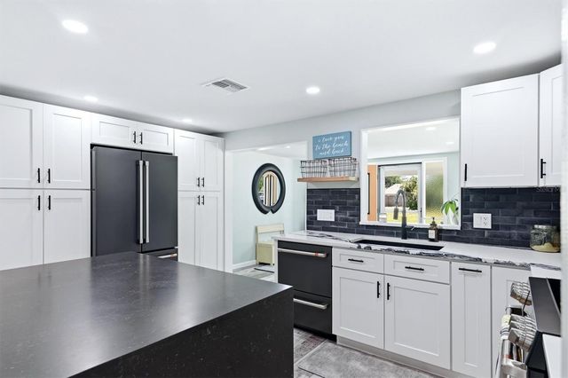 4300 EASTERN PARKWAY, Sarasota, FL 34233