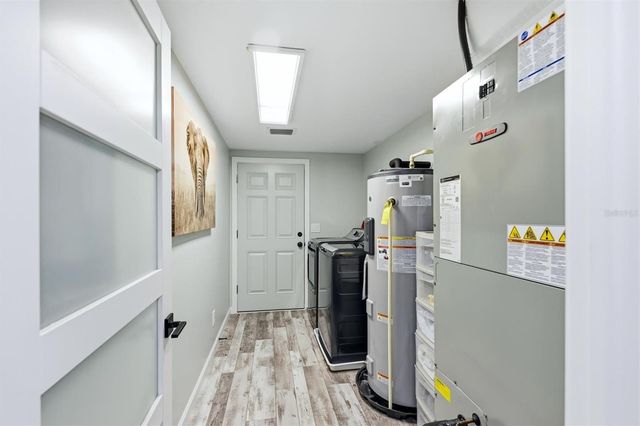 4300 EASTERN PARKWAY, Sarasota, FL 34233