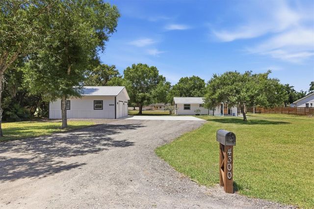 4300 EASTERN PARKWAY, Sarasota, FL 34233