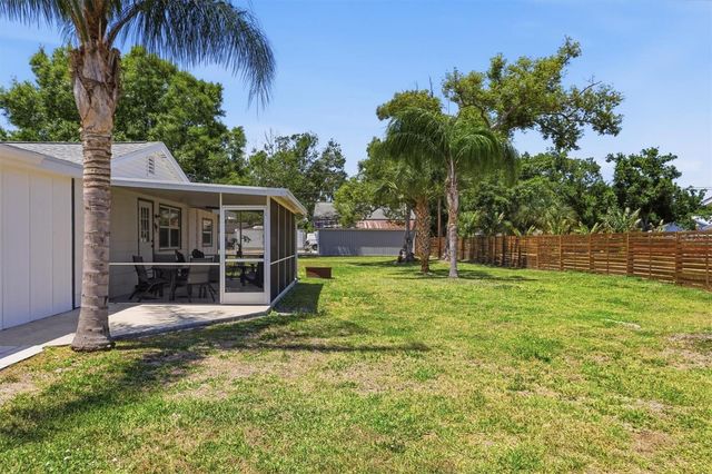4300 EASTERN PARKWAY, Sarasota, FL 34233