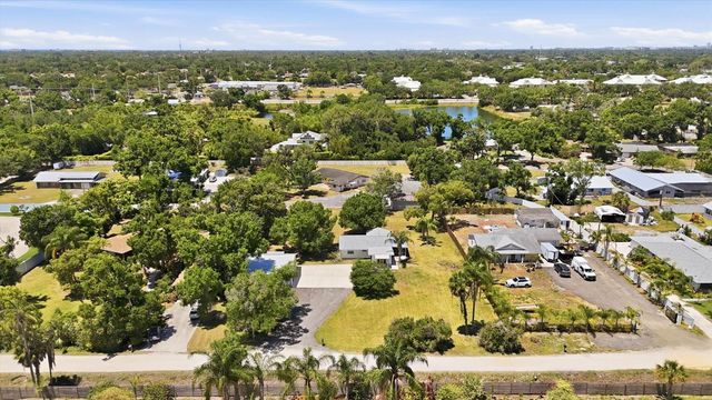 4300 EASTERN PARKWAY, Sarasota, FL 34233