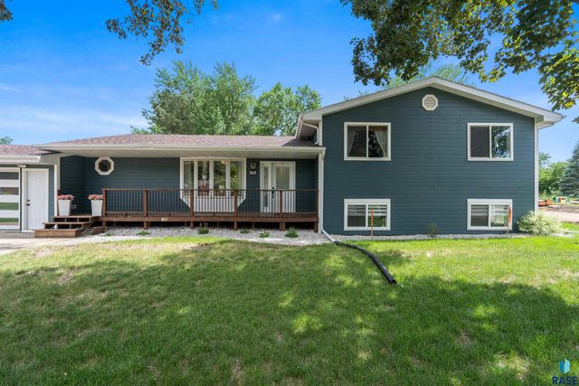 1501 E Sylvan Cir Circle, Brandon, SD 57005