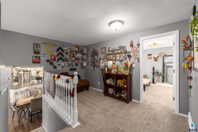 1501 E Sylvan Cir Circle, Brandon, SD 57005