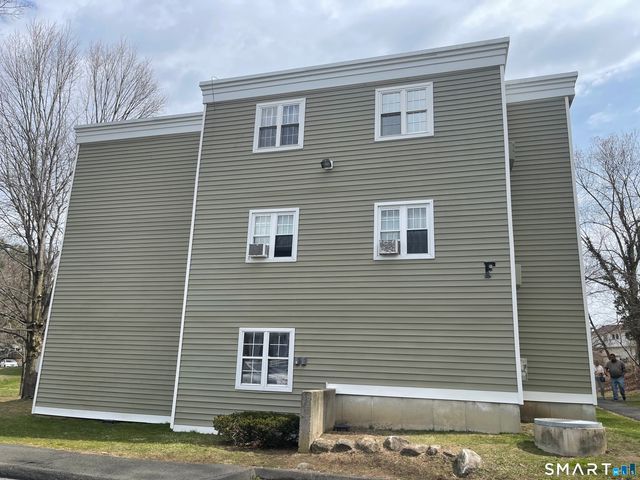 5 Woodside Avenue F65, Danbury, CT 06810