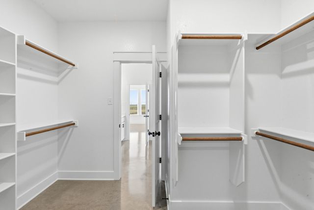 1005 Paramount Drive, Cresson, TX 76035