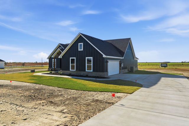 1005 Paramount Drive, Cresson, TX 76035