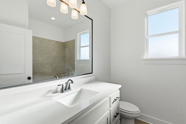 1005 Paramount Drive, Cresson, TX 76035