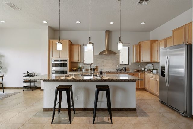 9 Camino Maravilla, Santa Fe, NM 87506