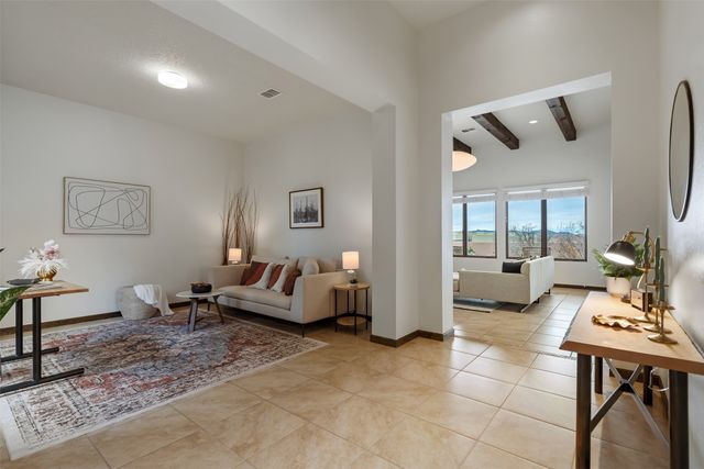 9 Camino Maravilla, Santa Fe, NM 87506