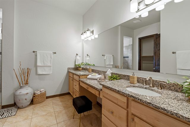 9 Camino Maravilla, Santa Fe, NM 87506