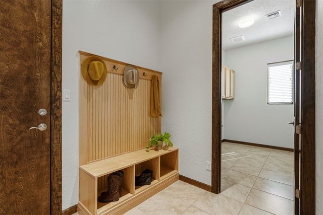 9 Camino Maravilla, Santa Fe, NM 87506