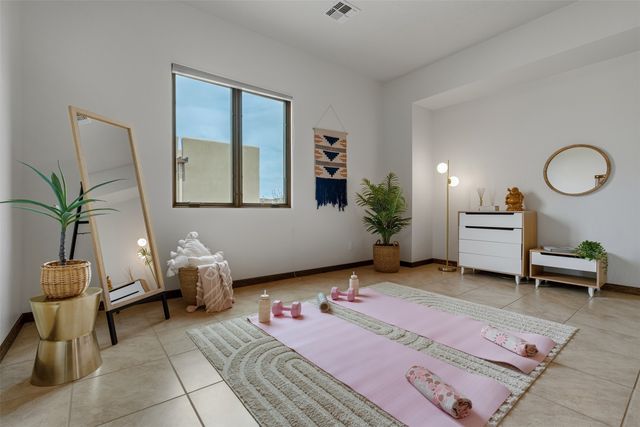9 Camino Maravilla, Santa Fe, NM 87506
