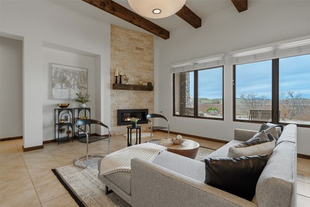 9 Camino Maravilla, Santa Fe, NM 87506