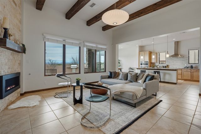 9 Camino Maravilla, Santa Fe, NM 87506