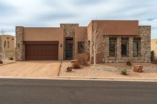 9 Camino Maravilla, Santa Fe, NM 87506