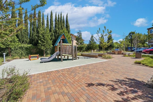 1121 Giannitsa Terrace, Sunnyvale, CA 94089