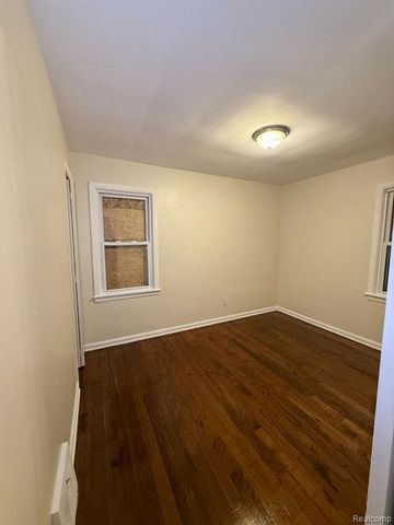 8687 Farmbrook Street, Detroit, MI 48224
