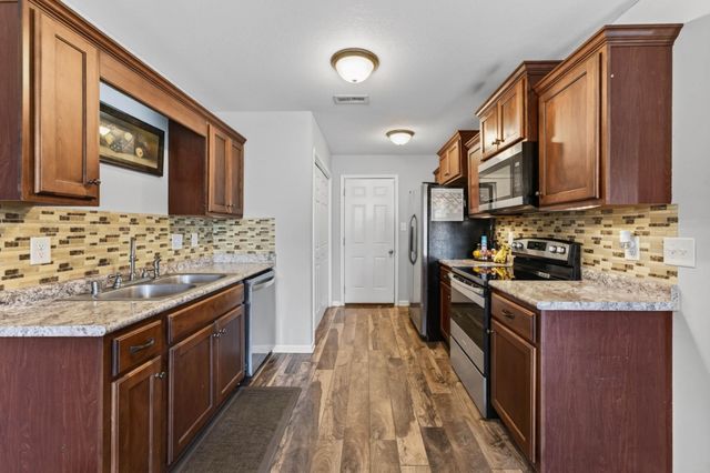 120 Bob White Trl, Oak Grove, KY 42262