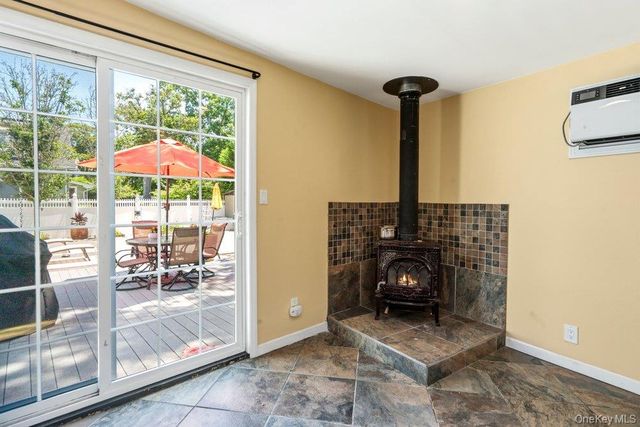 76 Alton Road, Babylon, NY 11702
