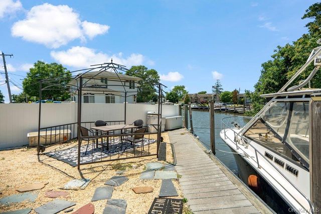 76 Alton Road, Babylon, NY 11702