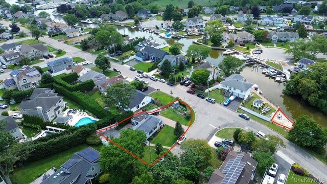76 Alton Road, Babylon, NY 11702