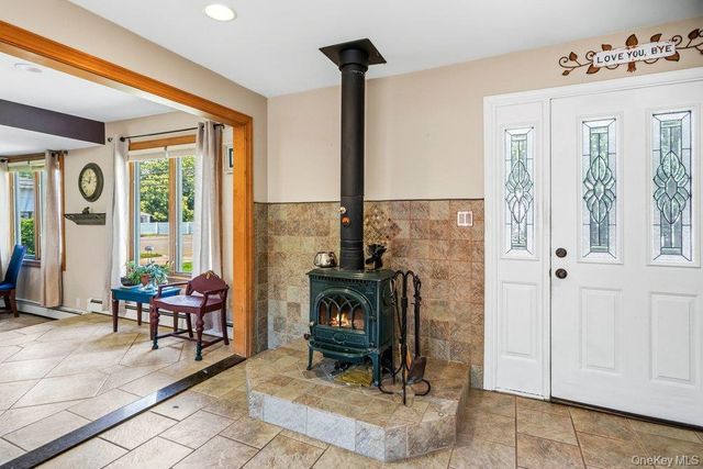 76 Alton Road, Babylon, NY 11702