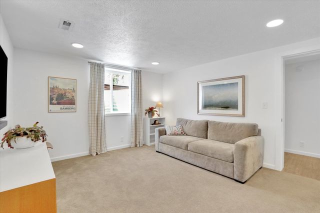 9410 E BROADWAY Ave, Spokane Valley, WA 99206