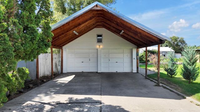 9410 E BROADWAY Ave, Spokane Valley, WA 99206