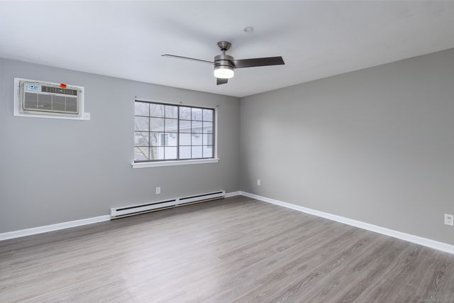 30 Woodglen Drive 7A1, Waterbury, CT 06705