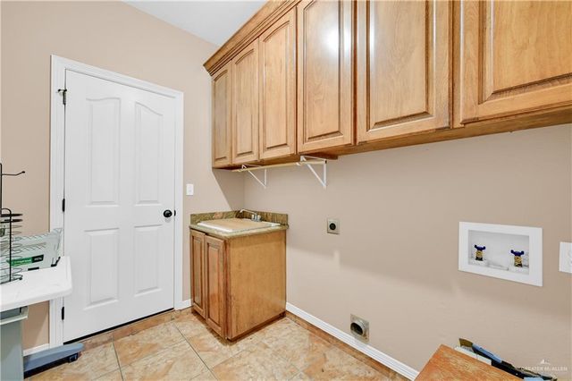 2005 Stuart Road W, Weslaco, TX 78599
