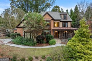 7010 Tree House Way, Flowery Branch, GA 30542