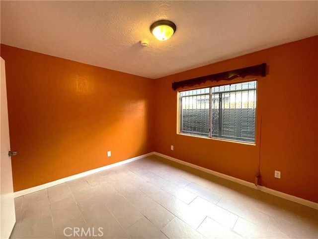 10802 Grape Street, Los Angeles, CA 90059