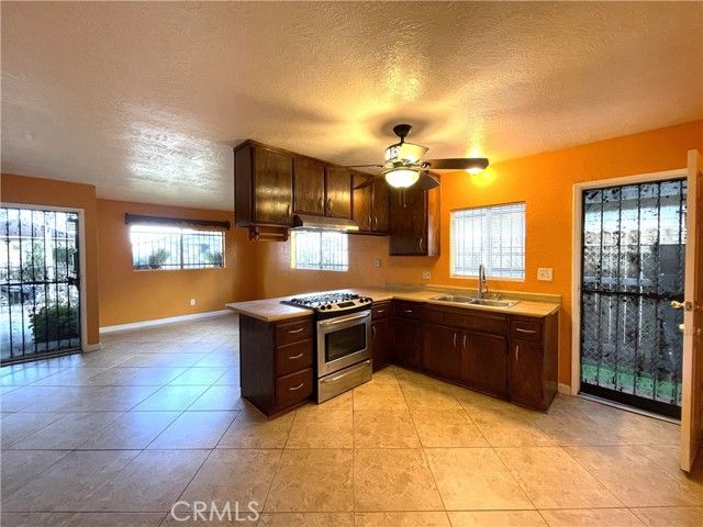 10802 Grape Street, Los Angeles, CA 90059