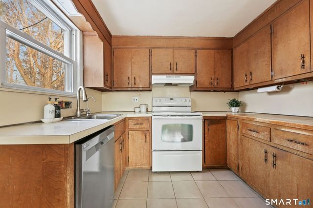 78 Vine Road, Stamford, CT 06905