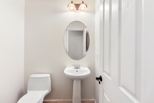 2012 Muscovy Rd, West Sacramento, CA 95691